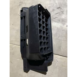 Bậc Lên Xuống ISUZU NQR-NPR 5 Tấn Và ISUZU QKR270 -230 Đầu Vuông 2