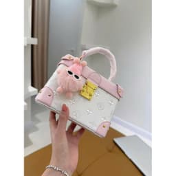 Túi cốp nữ đẹp thiết kế nổi bật và sang trọng phù hợp làm túi đi chơi và dự tiệc 4