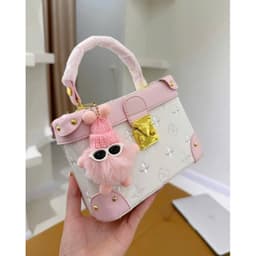 Túi cốp nữ đẹp thiết kế nổi bật và sang trọng phù hợp làm túi đi chơi và dự tiệc 3