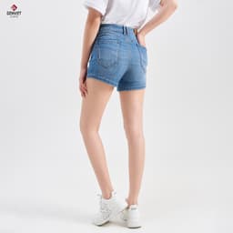 [ẨN] Quần Short Đùi Nữ Genviet vải Jeans Trẻ Trung Col Cơ Bả 8242 5