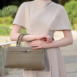 [Tặng hộp 20.10] Túi xách nữ ELLY EL330 là mẫu túi size trung mang phong cách thanh lịch và hiện đại 2