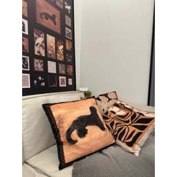 Gối tựa sofa, trang trí phòng khách hoạ tiết TRUNG CỔ CHÂU ÂU chất liệu nhung lông đào ấn tượng 3