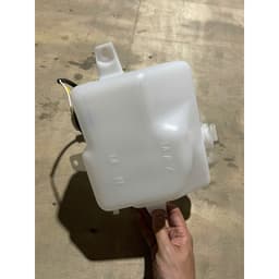 bình nước phụ xe tải huyndai đô thành iz49 Hàng Chính 2