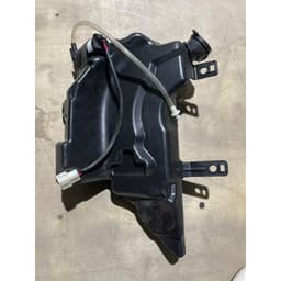 Bình nước rửa kính liền mô tơ isuzu QKR Hàng Chính Hãng 9