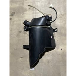 Bình nước rửa kính liền mô tơ isuzu QKR Hàng Chính Hãng 3