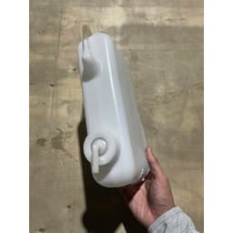 Bình nước rửa kính Isuzu QKR, bình nước phụ QKR Hàng Chính Hãng 4