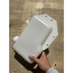 Bình nước rửa kính Isuzu QKR, bình nước phụ QKR Hàng Chính Hãng 6