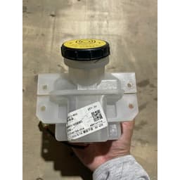 Bình dầu phanh isuzu qkr kèm dây cảm biến Hàng Chính Hãng 9