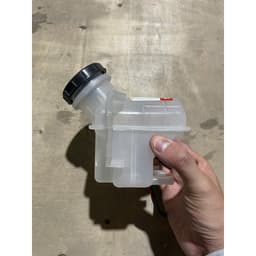 Bình dầu phanh isuzu qkr kèm dây cảm biến Hàng Chính Hãng 2