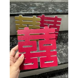 CHỮ HỶ CẦM TAY CHỤP ẢNH - TRANG TRÍ BÀN GIA TIÊN SIZE 18CM 4