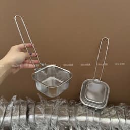Combo 2 muôi nhúng lẩu  (gồm 1 vuông và 1 tròn).  Đường kính muôi vuông 12cm, tròn 10cm. 3