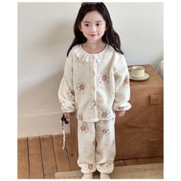 [Sale]Bộ đồ ngủ bé gái thu đông 2024 – Chất liệu nỉ nhung cao cấp, họa tiết hoa nhí dễ thương 4