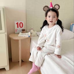 [Sale]Bộ đồ ngủ bé gái thu đông 2024 – Chất liệu nỉ nhung cao cấp, họa tiết hoa nhí dễ thương 5