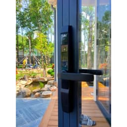 BẢO HÀNH & LẮP ĐẶT Khóa điện tử vân tay Laffer R1 cho cửa nhôm ngoài trời chất lượng cao TTLOCK 6