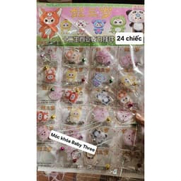 Vỉ 24 chiếc móc khoá Baby Three mẫu mới Bộ móc khoá treo nhựa cứng bé ba Hot 2