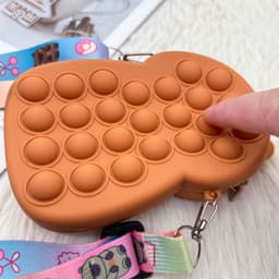 Túi tỏi xách silicon popit đeo chéo hình chuột lang nước capybara thời trang đựng bao bì lì xì popit 6