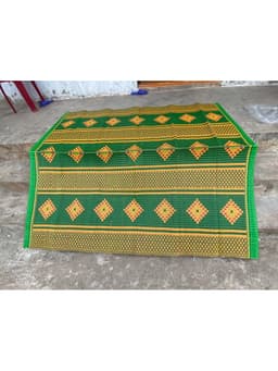 Chiếu nhựa 1m8 x2m hàng Thái,dùng cho sinh hoạt gia đình ăn cơm và đy dã ngoại rất bền đẹp 4