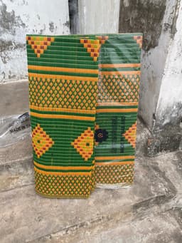 Chiếu nhựa 1m8 x2m hàng Thái,dùng cho sinh hoạt gia đình ăn cơm và đy dã ngoại rất bền đẹp 6