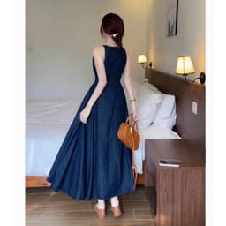 Đầm váy nữ yếm chất jean lụa mềm mại ba lỗ dáng xòe dài màu sắc trẻ trung, thanh lịch cho nàng chụp ảnh 5