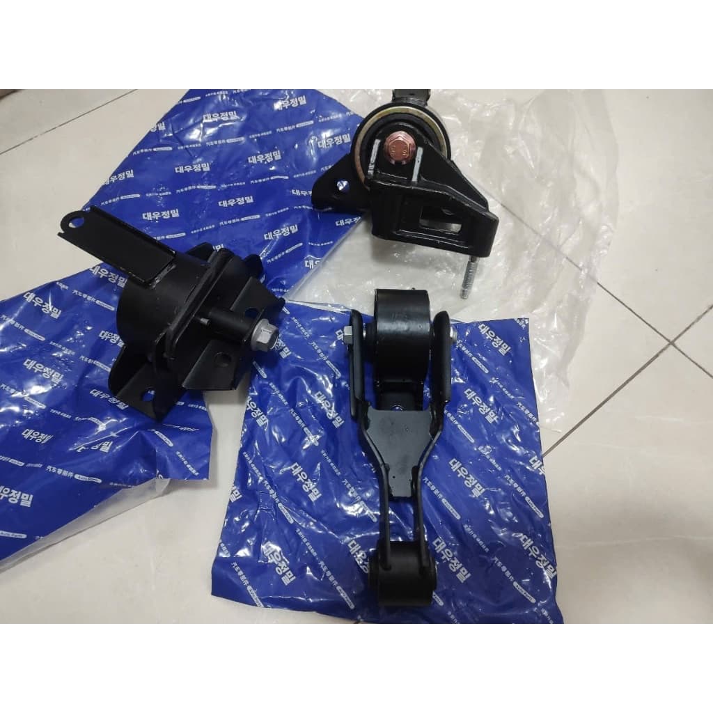 Bộ 3 chân máy Matiz 3, Spark 2008-2011 m200 liền giá bắt