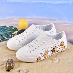 Giày nhựa Native Luchi nhiều họa tiết – Êm Chân, lỗ thoáng khí chống trơn đi du lịch đi bộ 2