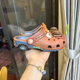 JDK Store_Dép Sục Clog Car Mater Trẻ Em Người Lớn 5