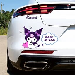 "Decal ô tô Kuromi dễ thương chữ 'Baby In Car', chống nước, bảo vệ kính hậu và che vết xước." 2