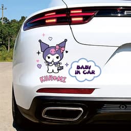 "Decal ô tô Kuromi dễ thương chữ 'Baby In Car', chống nước, bảo vệ kính hậu và che vết xước." 4