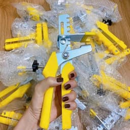 Kìm ke ốp lát gạch, kìm ke nêm cân bằng lát gạch Kìm bóp ke cân bằng 2