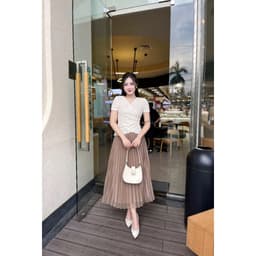 Áo Ren Nữ Cổ Tim Tay ngắn - Thiết Kế Ôm Tôn Dáng, Họa Tiết Thêu Nổi Thanh Lịch  M293 4