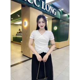 Áo Ren Nữ Cổ Tim Tay ngắn - Thiết Kế Ôm Tôn Dáng, Họa Tiết Thêu Nổi Thanh Lịch  M293 2