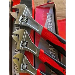 Mỏ lết tay cầm cao su, Thép xịn chống rỉ. Đủ cỡ 8'' - 200mm, 10'' - 250mm, 12'' - 300mm 2