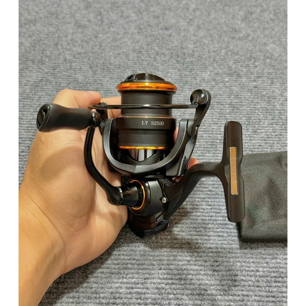 Máy Câu Lure Cao Cấp LY 1000 2500 3000 - Tặng Túi Đựng và Khóa Link Snap, Phù Hợp Lure Lóc Sộp Câu Suối.