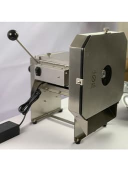 Máy thái sợi, thái lát, thái sung, cà rốt, su hào, đu đủ, xả ớt, xúc xích Chạy Điện Kết Hợp Quay Tay 5