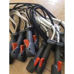 TAY LÁI ( TAY GA) CÓ CÔNG TẮC DÙNG CHO MÁY CẮT CỎ HUQVARNA 143/541 3