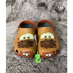 Sục Dép Cá Sấu Toy Cars Ma.tel Nâu Cho Người Lớn Và Trẻ Em Nhận Về Như Ảnh 3