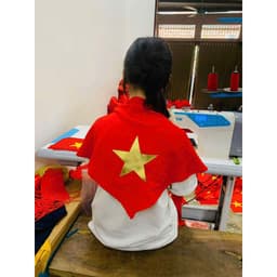 Khăn quàng đỏ sao vàng 1m4, khăn cờ Tổ Quốc, khăn yêu nước, khăn tam giác, ngôi sao vàng vải đũi tơ mềm mại 5