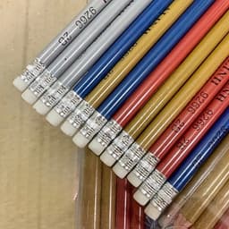 Hộp 12 cây bút chì 2B định vị có tẩy chuyên dùng để luyện viết, điều chỉnh đúng cách cầm bút cho bé tặng kèm gọt bút chì 6