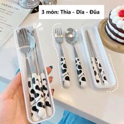Bộ 3 Món Đũa Thìa Dĩa Inox Cán Sứ Cách Nhiệt Họa Tiết Bò Sữa Có Hộp Đựng Siêu Đáng Yêu 2