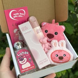 Hộp quà fullbox gấu dâuu gồm 1 nước hoa, 1 son môi gege gấu, 2 gấu loopy xinh xắn 2