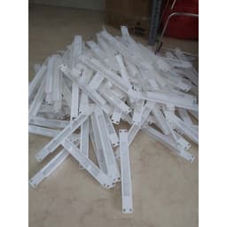 Ốp nhựa trắng thân 6068 3