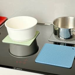 Miếng lót silicon chịu nhiệt 200 độ C, chống xước, dễ dàng vệ sinh cho bếp nhà bạn. 3