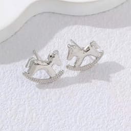 ✨ Bông Tai Ngựa Bập Bênh Ánh Kim – Thanh Lịch & Tinh Tế 3