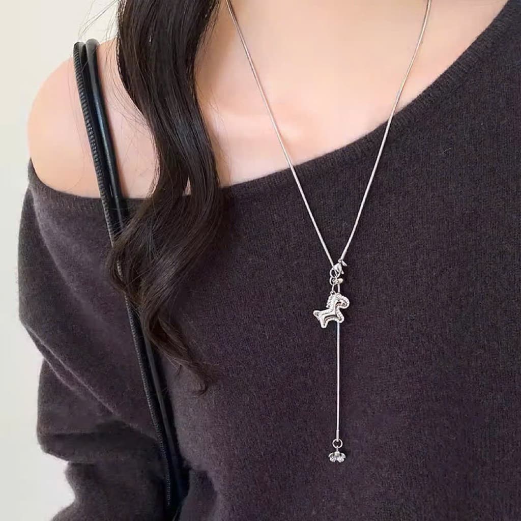Dây Chuyền Dáng Dài - Thiết Kế Mặt Dây Chuyền Hình Chú Ngựa.🐎