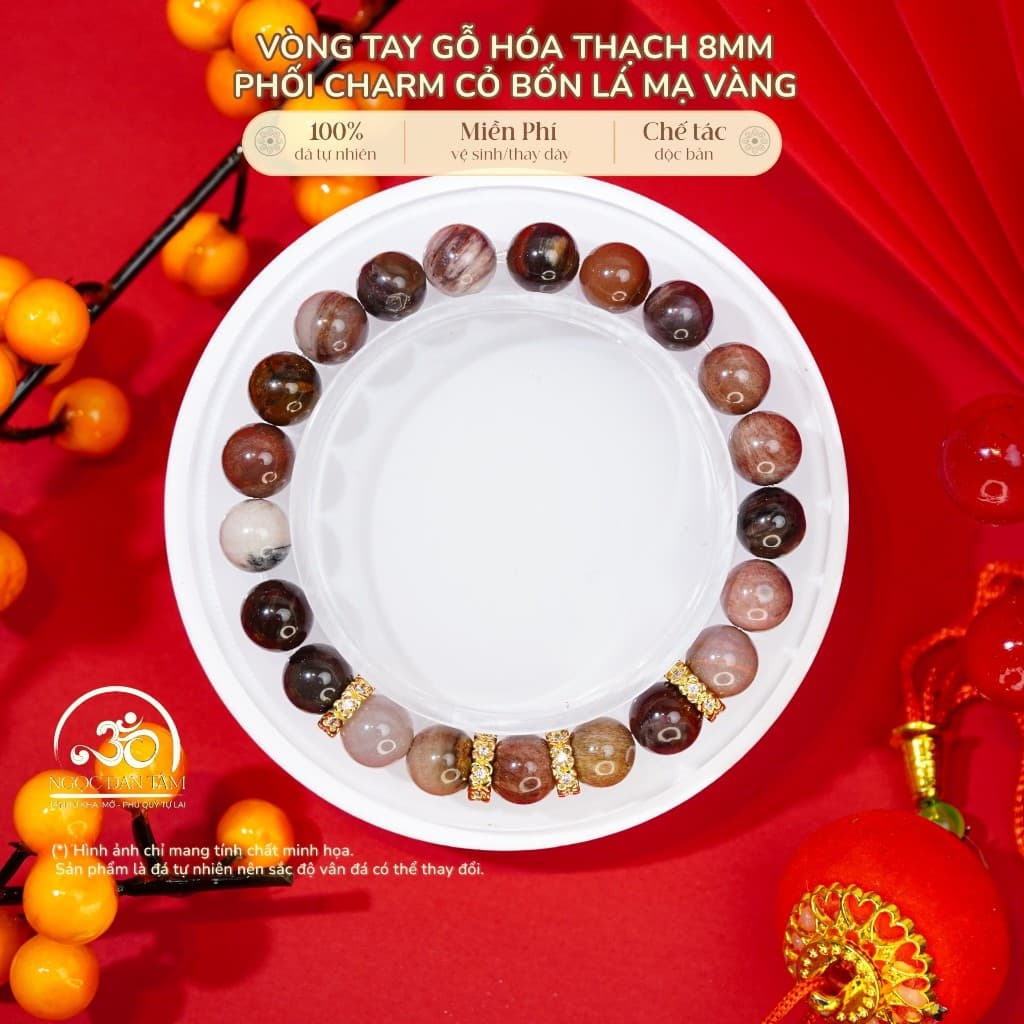 Ngọc Đan Tâm - Vòng Tay Gỗ Hóa Thạch 8mm Phối Charm Cỏ Bốn Lá Mạ Vàng - Mệnh Hoả & Mệnh Thổ