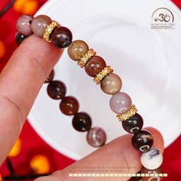 Ngọc Đan Tâm - Vòng Tay Gỗ Hóa Thạch 8mm Phối Charm Cỏ Bốn Lá Mạ Vàng - Mệnh Hoả & Mệnh Thổ 4
