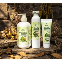 GEL RỬA MẶT THIÊN NHIÊN CHIẾT XUẤT TỪ KHỔ QUA VÀ TINH CHẤT TRÀ XANH MẸ KEN (100ml) 4