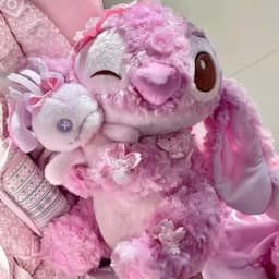 Gấu Bông Stitch Hồng Ôm Quái Vật Scrump - Lông Xoắn Siêu Mềm Màu Hoa Hồng Hot Hit 2026 Nhà MIU GẤU XINH 4