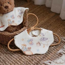 Set 2 YẾM CỔ TÍCH XÔ MUSLIN cổ hoa CHO BÉ – MẪU MỚI SIÊU DỄ THƯƠNG 3