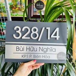 Biển Số Nhà Nền Ghi Sần Chữ Bạc Xước – Số Nổi 8mm Cao Cấp – Bảng Địa Chỉ Nhà Hiện Đại 1
